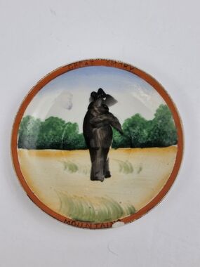 Decorative Black Bear Ceramic Plate with Green Landscape